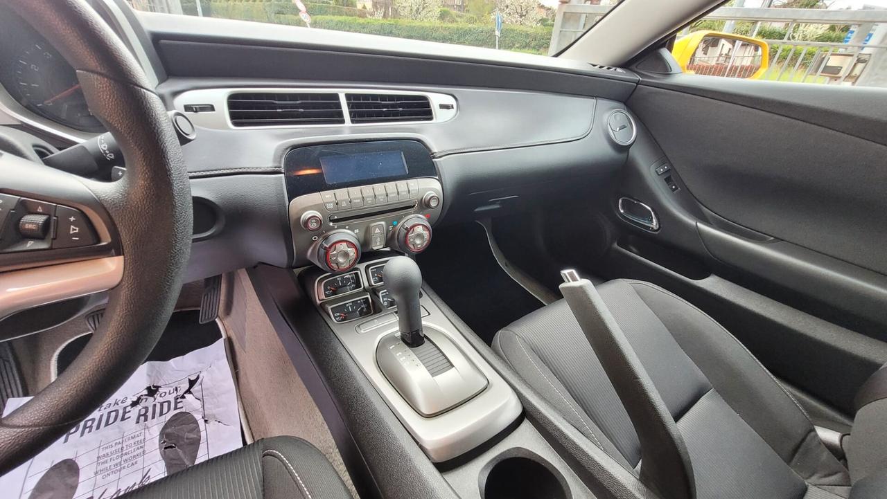 Chevrolet Camaro 5th Gen 3.6 V6 RS Bumblee Bee Edition