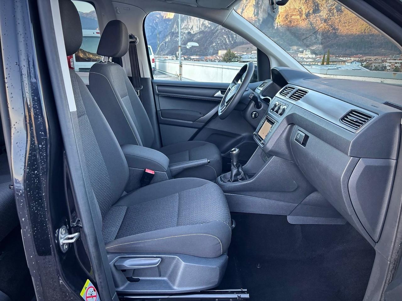 Volkswagen Caddy 2.0 TDI 102 CV Trendline Maxi 7Posti Bluemotion