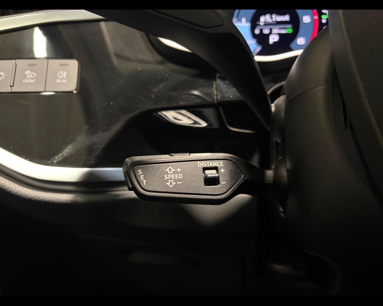 AUDI Q3 35 TDI S-TRONIC BUSINESS