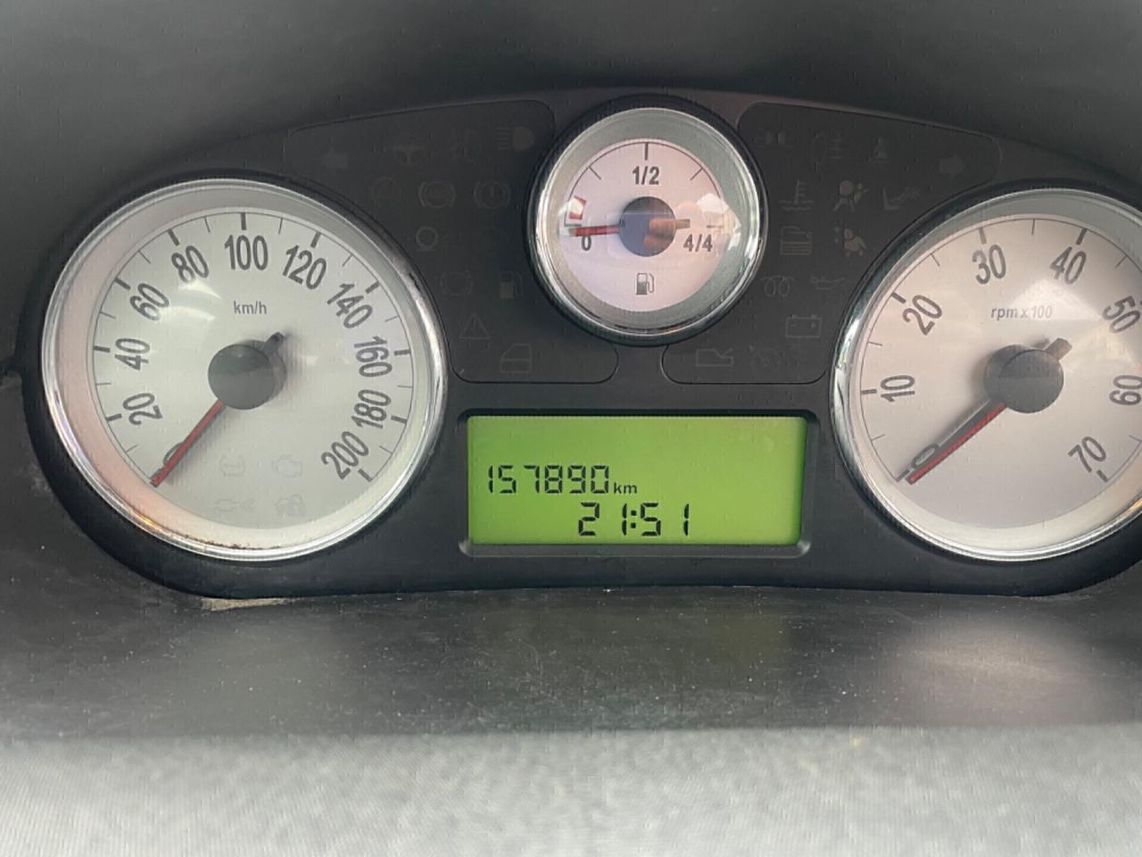 Lancia Ypsilon 1.3 MJT 75 CV Unyca