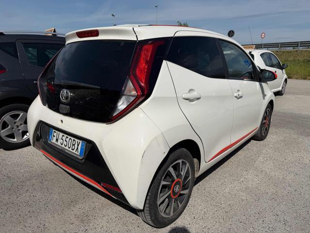 TOYOTA Aygo 1.0 VVT-i 72 CV 5 porte x-wave orange