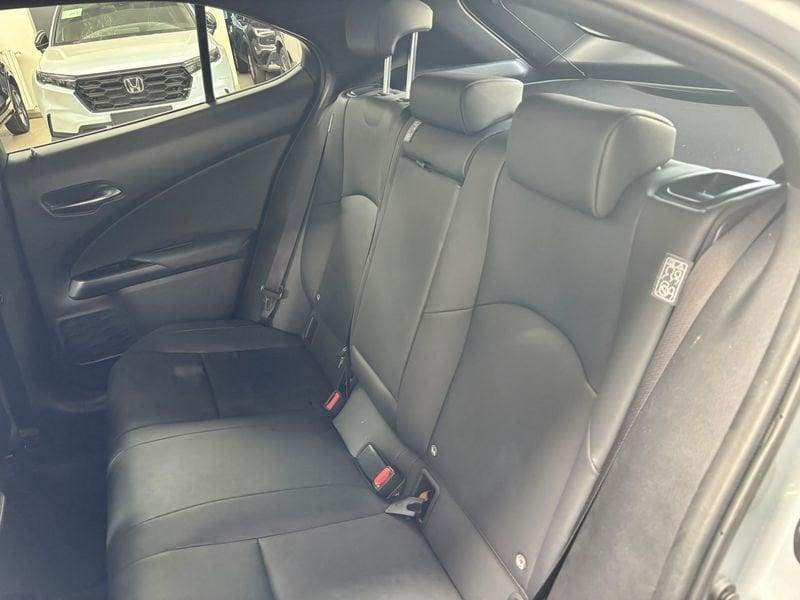 Lexus UX UX 250h 2.0 Design 2wd cvt