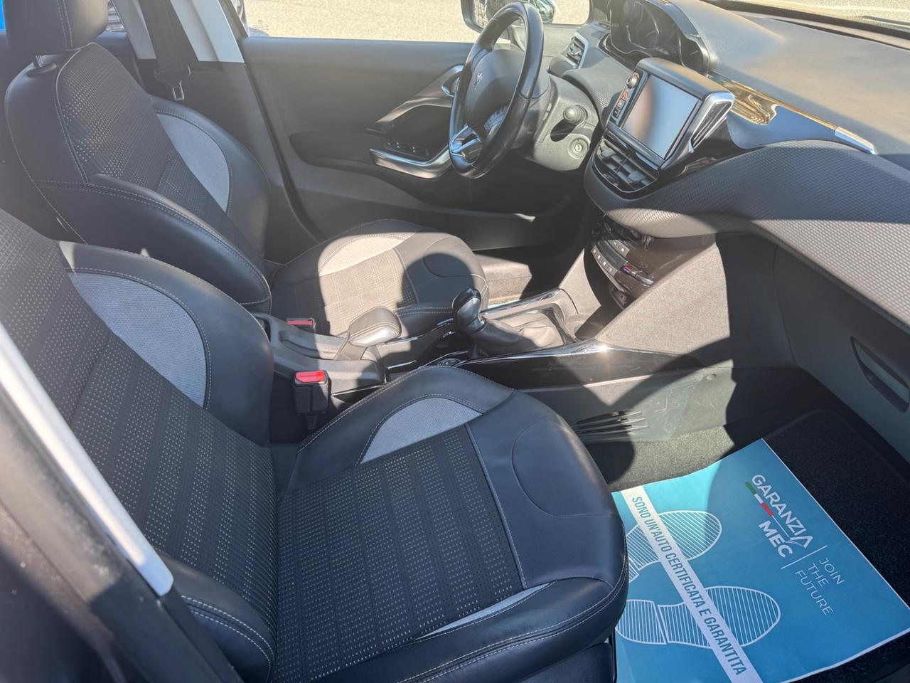 Peugeot 2008 BlueHDi 100 Allure