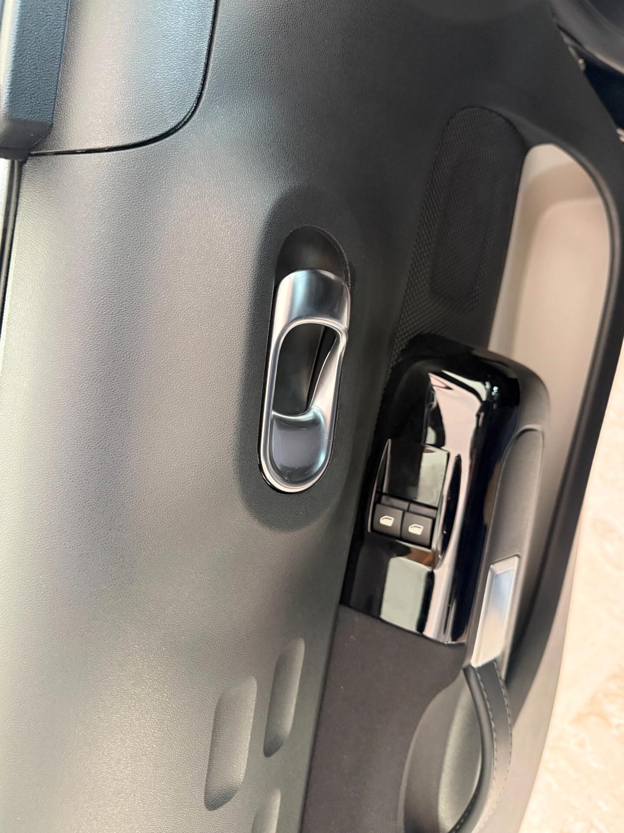 Citroen C3 1.5 BLUEHDI 100 cv. SHINE