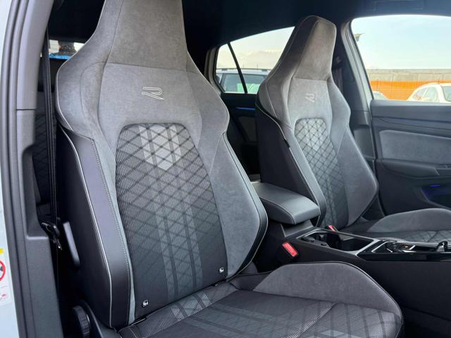 VOLKSWAGEN Golf 1.5 eTSI 150 CV EVO ACT DSG R-Line