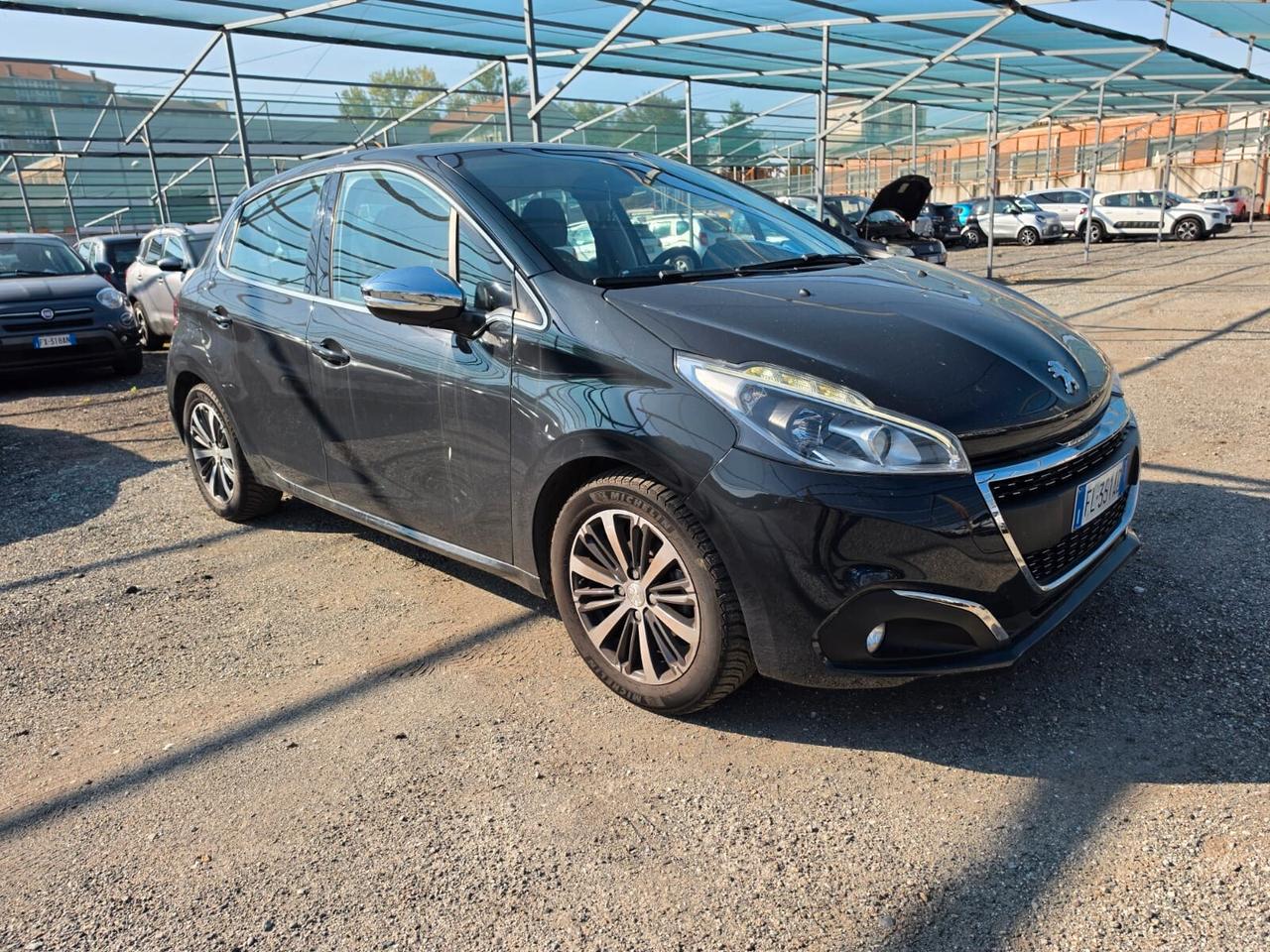 Peugeot 208 PureTech 82 5 porte Allure
