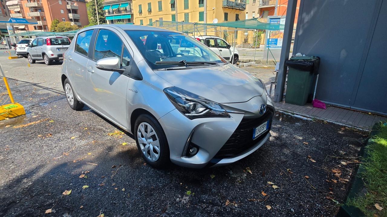 Toyota Yaris 1.5 Hybrid 5 porte Active