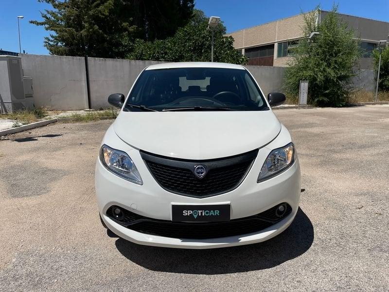 Lancia Ypsilon 1.2 69 CV 5 porte GPL Ecochic Silver