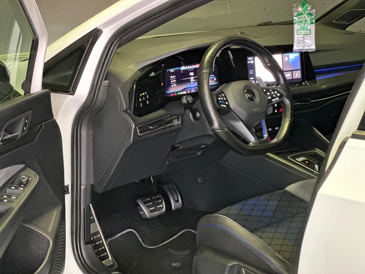 Volkswagen Golf 2.0 TSI R DSG 4Motion