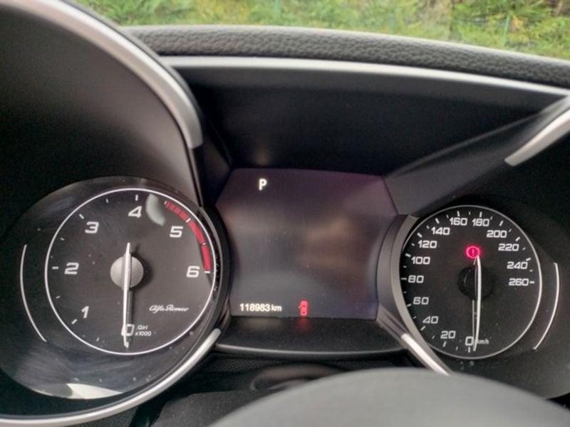 Alfa Romeo Giulia Giulia 2.2 Turbodiesel 210 CV AT8 AWD Q4 Veloce