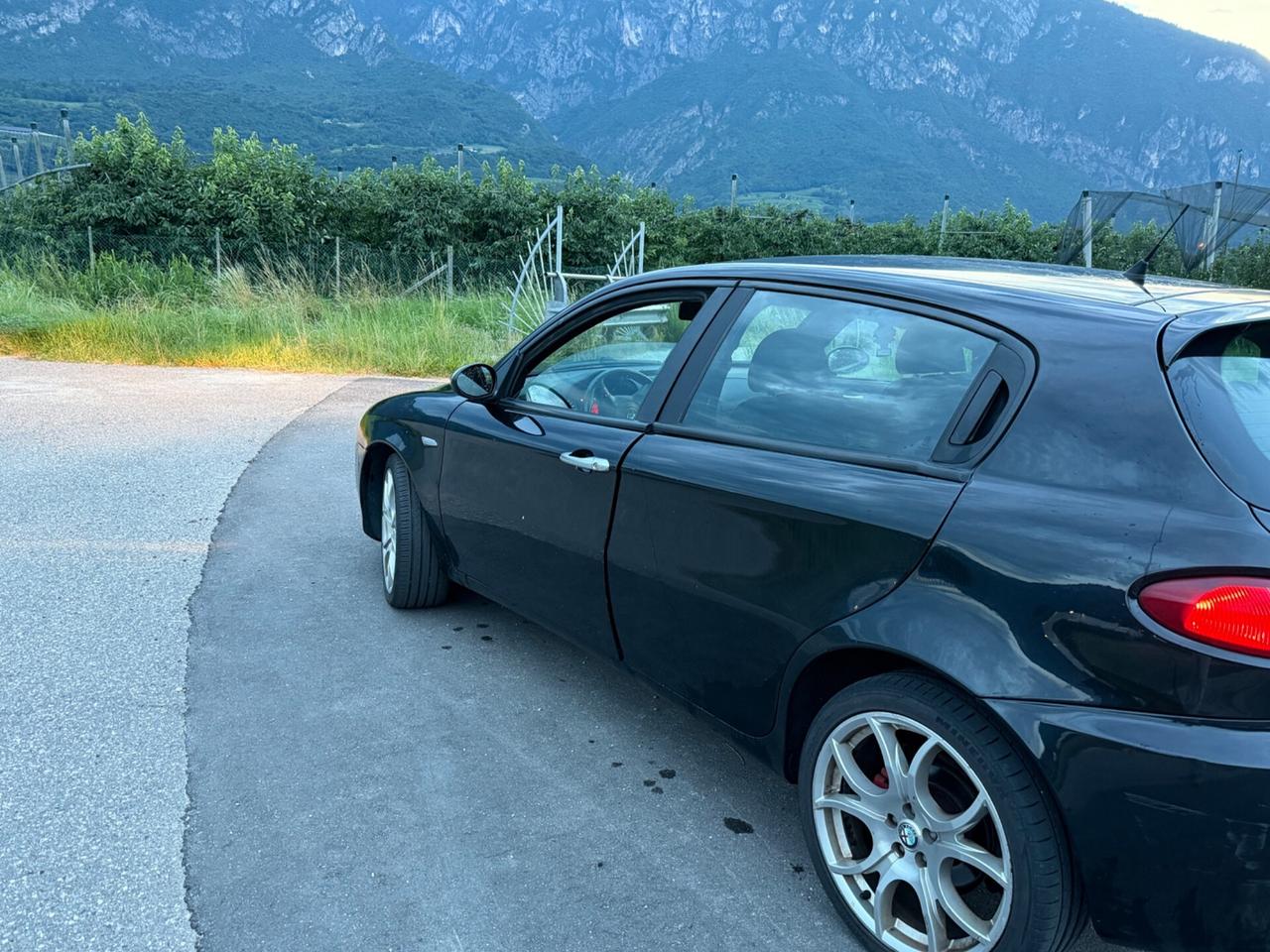 Alfa Romeo 147 1.9 JTD M-JET 16V 3 porte Dist.