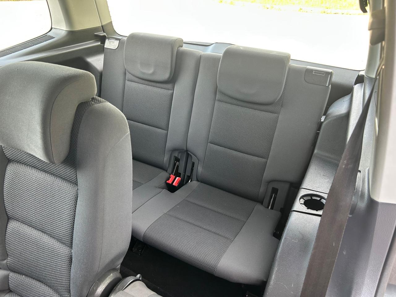 Volkswagen Touran 1.2 TSI Trendline * 7 POSTI * Neo patentati