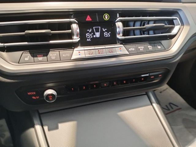 BMW 320 d 48V xDrive Touring Business Advantage