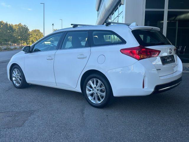 TOYOTA Auris Touring Sports 1.4 D-4D Lounge