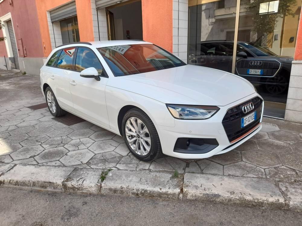 AUDI A4 SW 2.0 TDI S-TRONIC