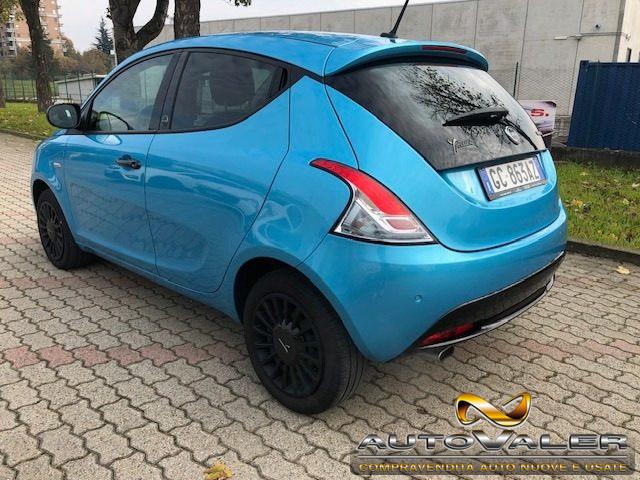 LANCIA Ypsilon 1.0 FireFly 5 porte S&S Hybrid Silver Plus