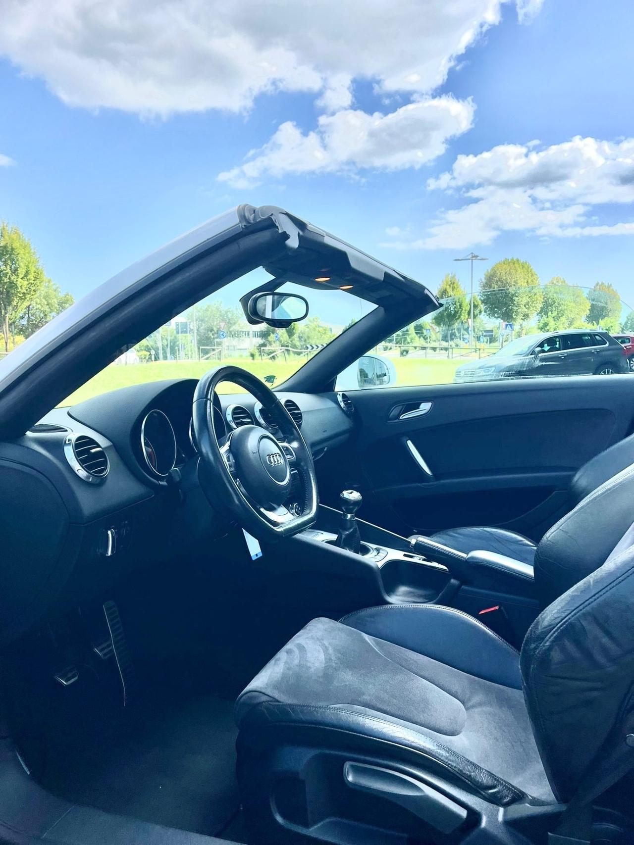 Audi TT Roadster 2.0 TFSI