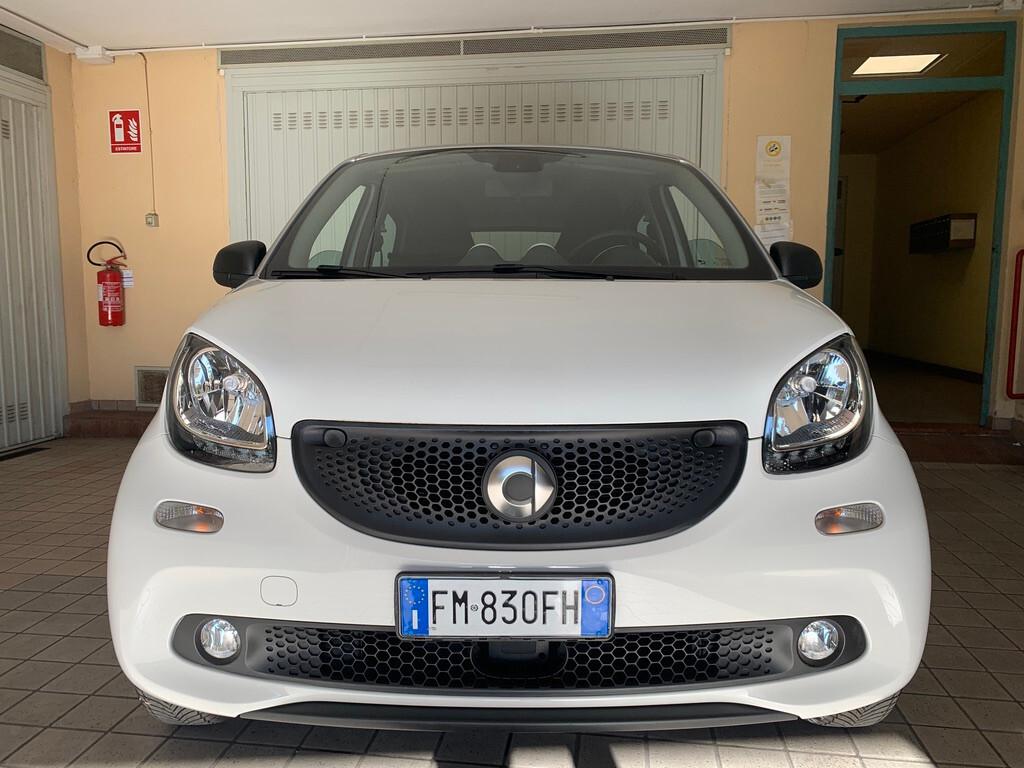 SMART FOURFOUR 1.0 2 SERIE MANUALE