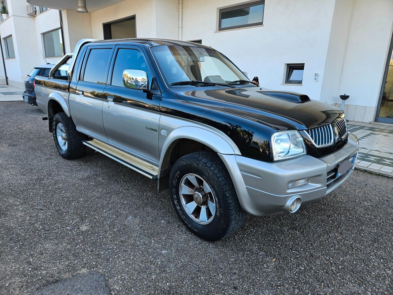 Mitsubishi L200 2.3 D Club Cab 4x4 Easy Select Invite