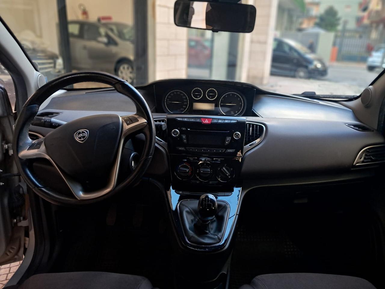 LANCIA YPSILON 900 METANO-NEOPATENTATI-Euro5250