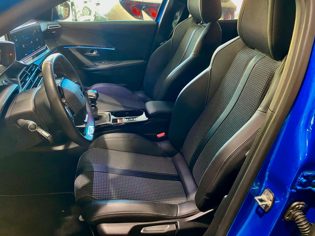 Peugeot 2008 PureTech 130 S&S GT-2023