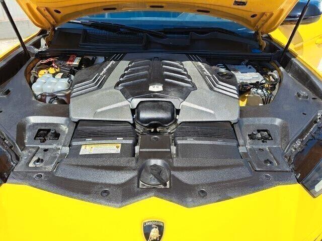 LAMBORGHINI URUS 4.0 V8 BI-TURBO “FULL OPTIONAL”