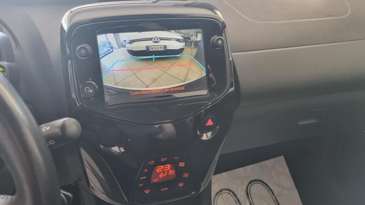 Citroen C1 VTi 72 S&S 5 porte Shine