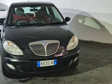 Lancia Ypsilon 1.3 MJT 90 CV Oro