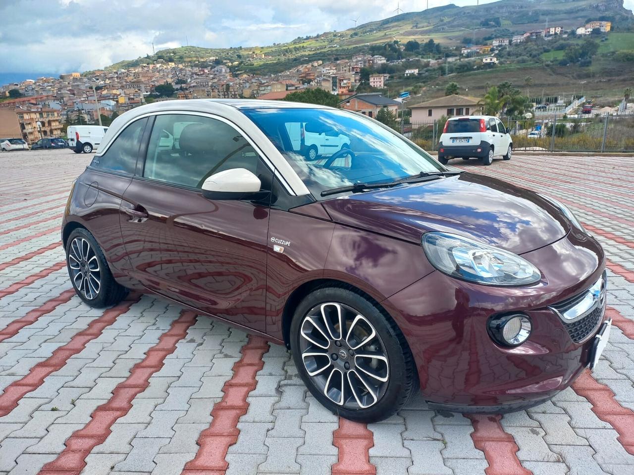 Opel Adam 1.2 70 CV Slam
