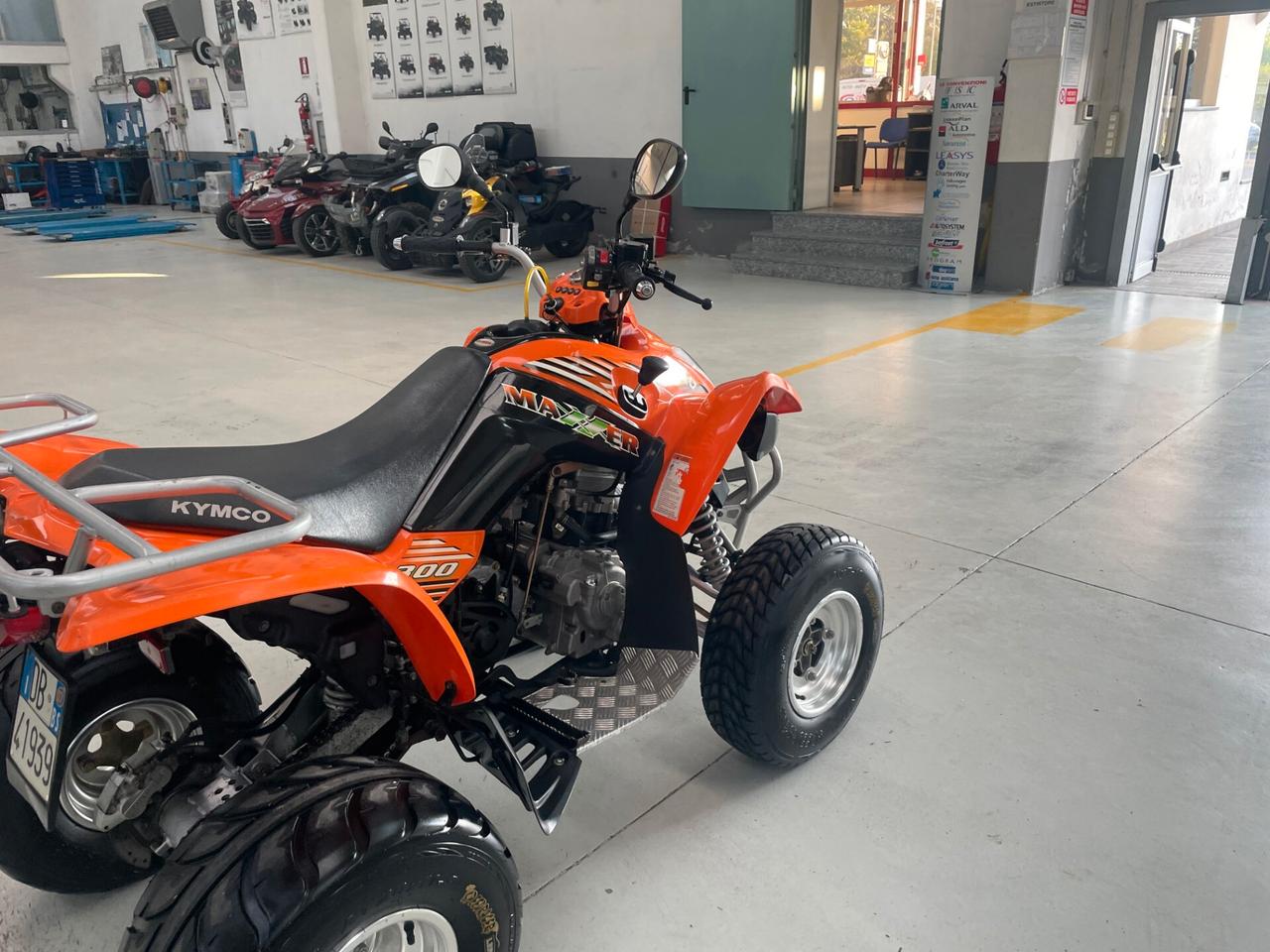 Kymco Maxxer 300 2x4
