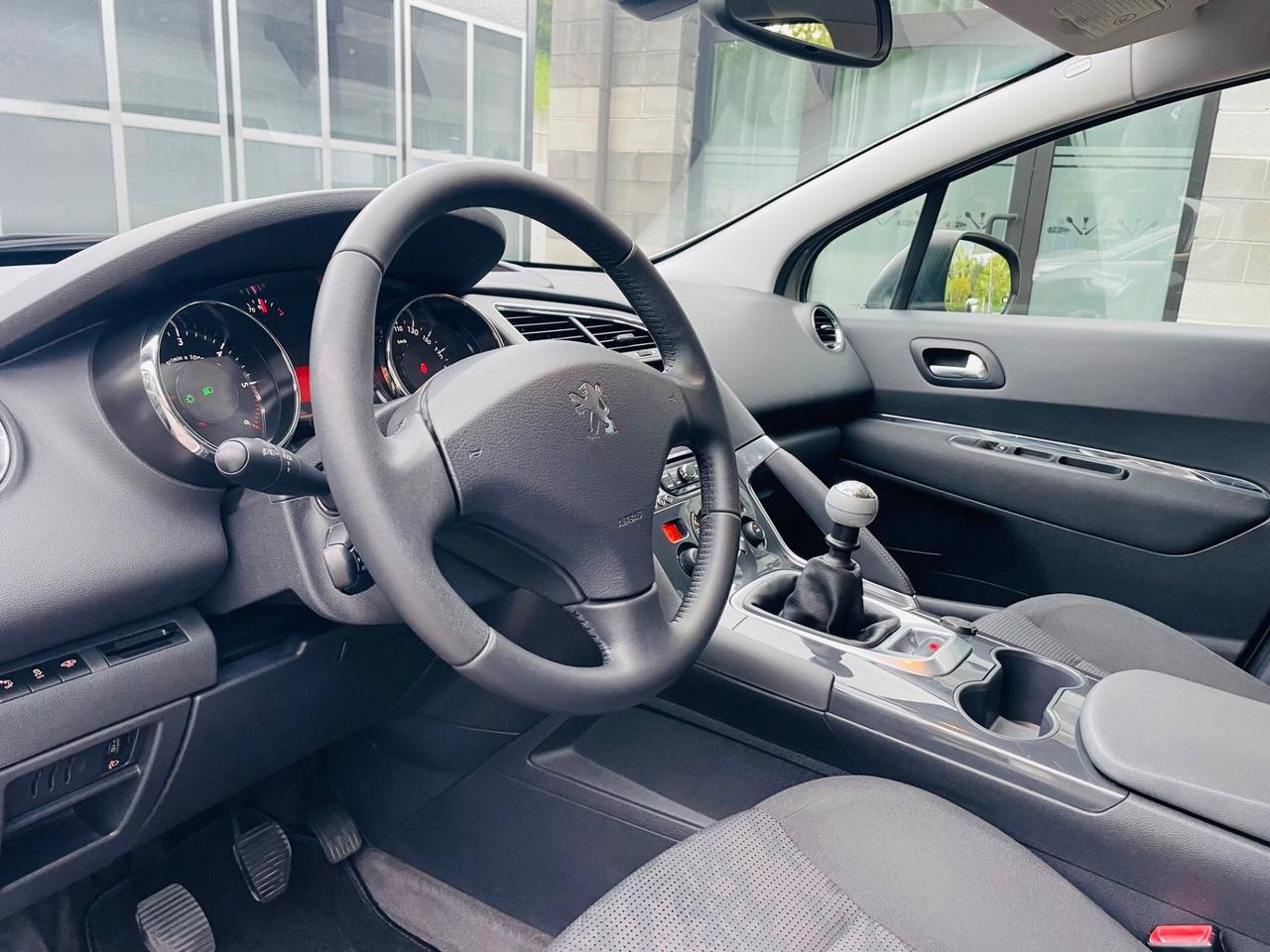 Peugeot 3008 1.6 HDi 115CV Business