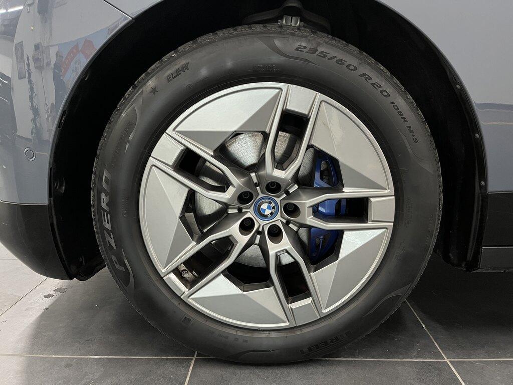 BMW iX 50 pacchetto sportivo xDrive