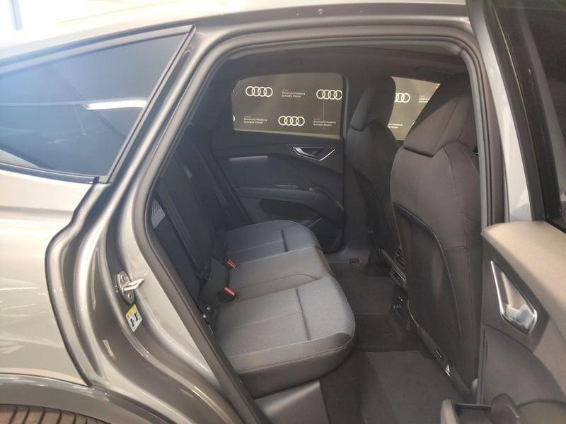 Audi Q4 e-tron Q4 SPB 55 e-tron quattro S line edition