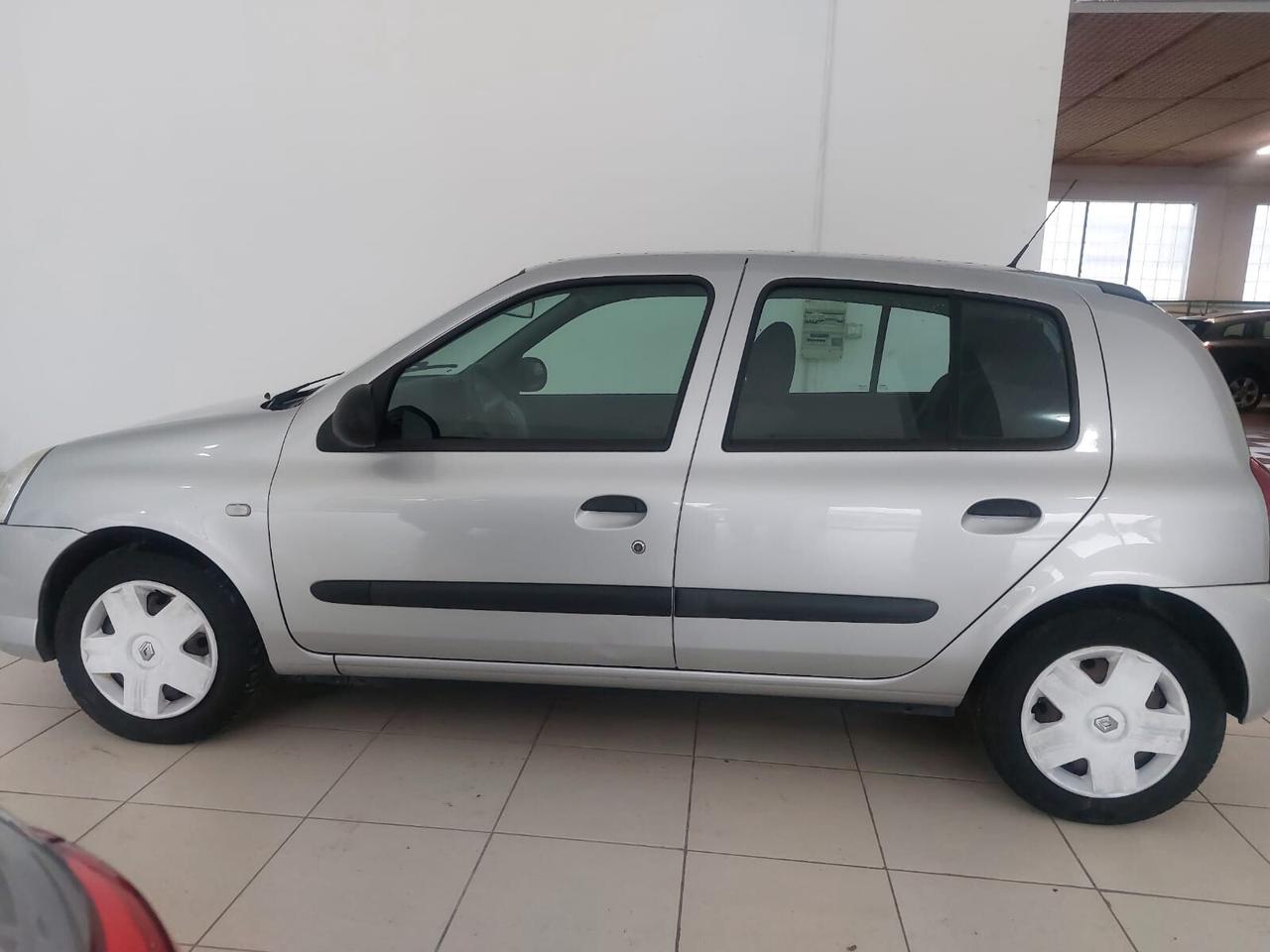 Renault Clio Storia 1.2 5 porte GPL Confort