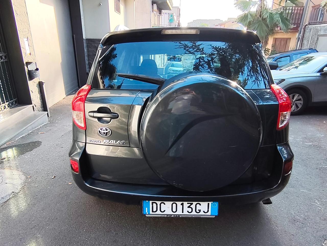 Toyota RAV 4 2.2 136 CV 2006