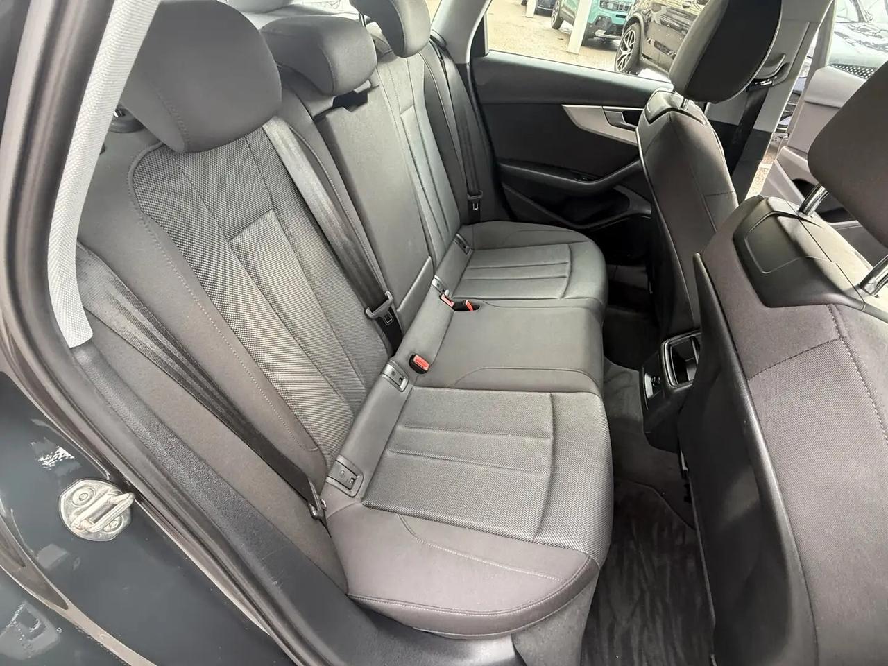 Audi A4 35 TDI/163 CV S tronic Business