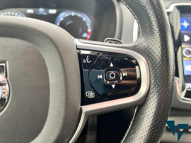 VOLVO XC90 D5 AWD Geartronic R-design