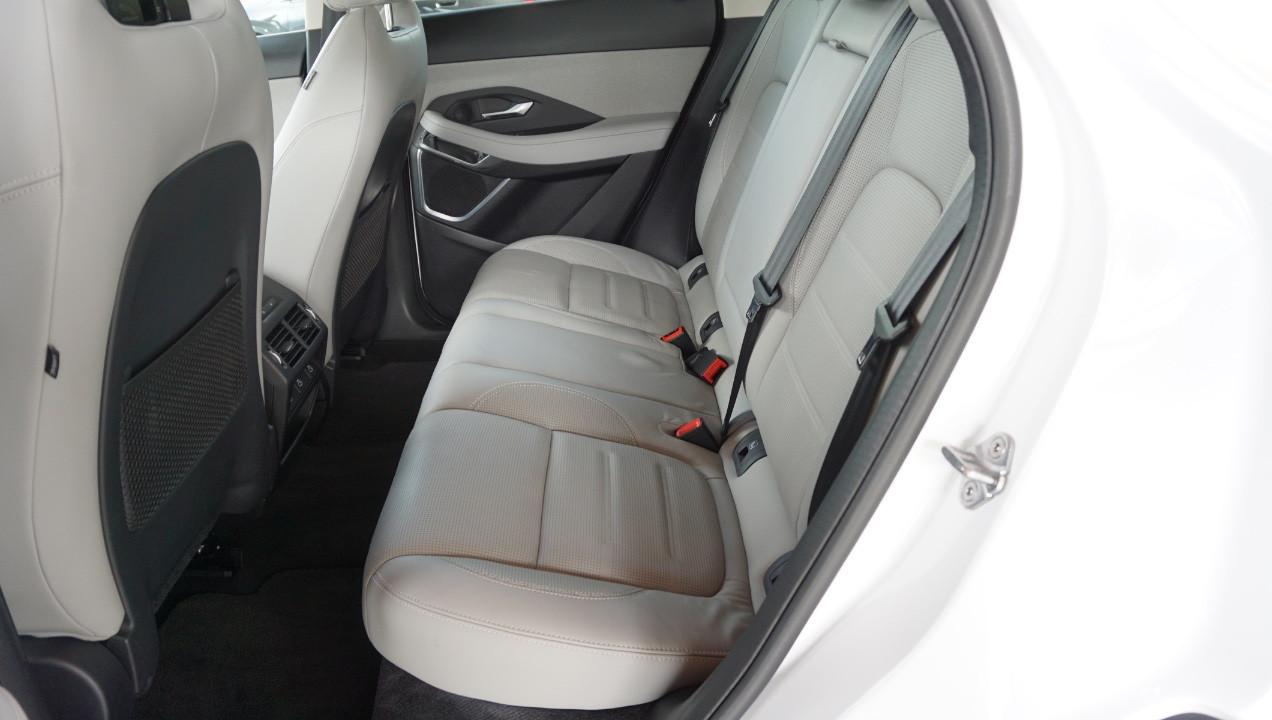 Jaguar E-Pace 2.0d i4 mhev R-Dynamic HSE awd 204cv auto