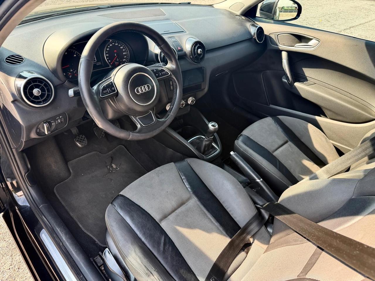 Audi A1 1.6 TDI 105 CV S line edition plus -