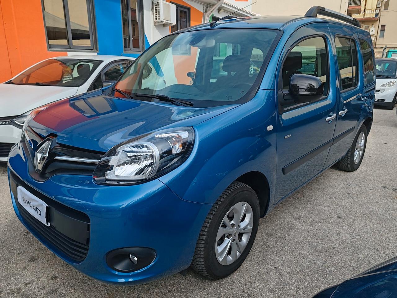 RENAULT KANGOO 5 POSTI