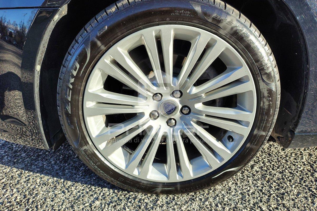 LANCIA Thema 3.0 V6 Multijet II 239 CV Platinum