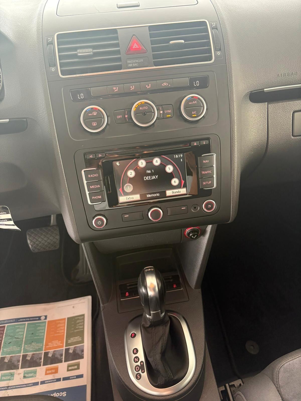 Volkswagen Touran Business 1.4 DSG Highline EcoFuel
