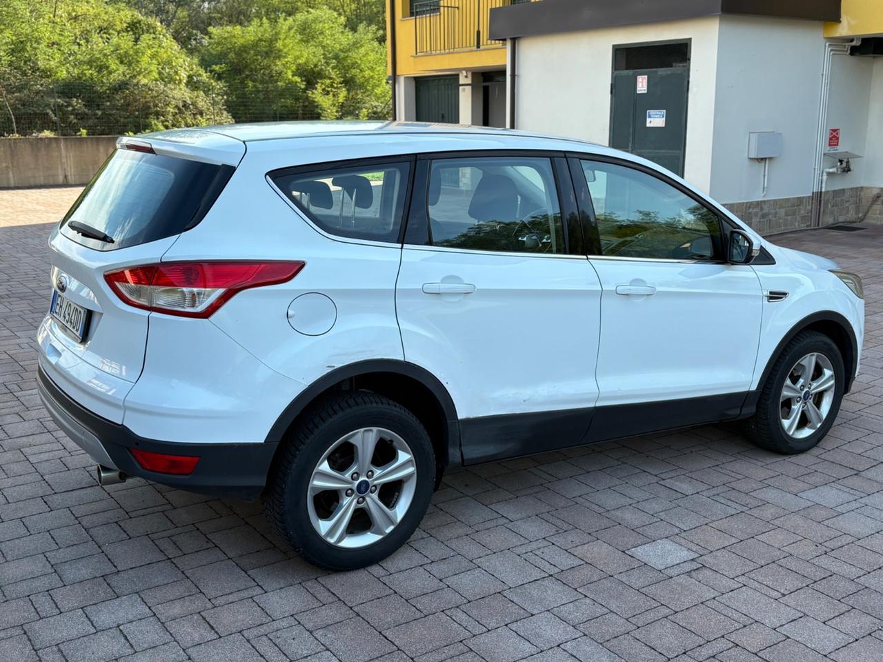 Ford Kuga 2.0 TDCI 140 CV 4WD Powershift