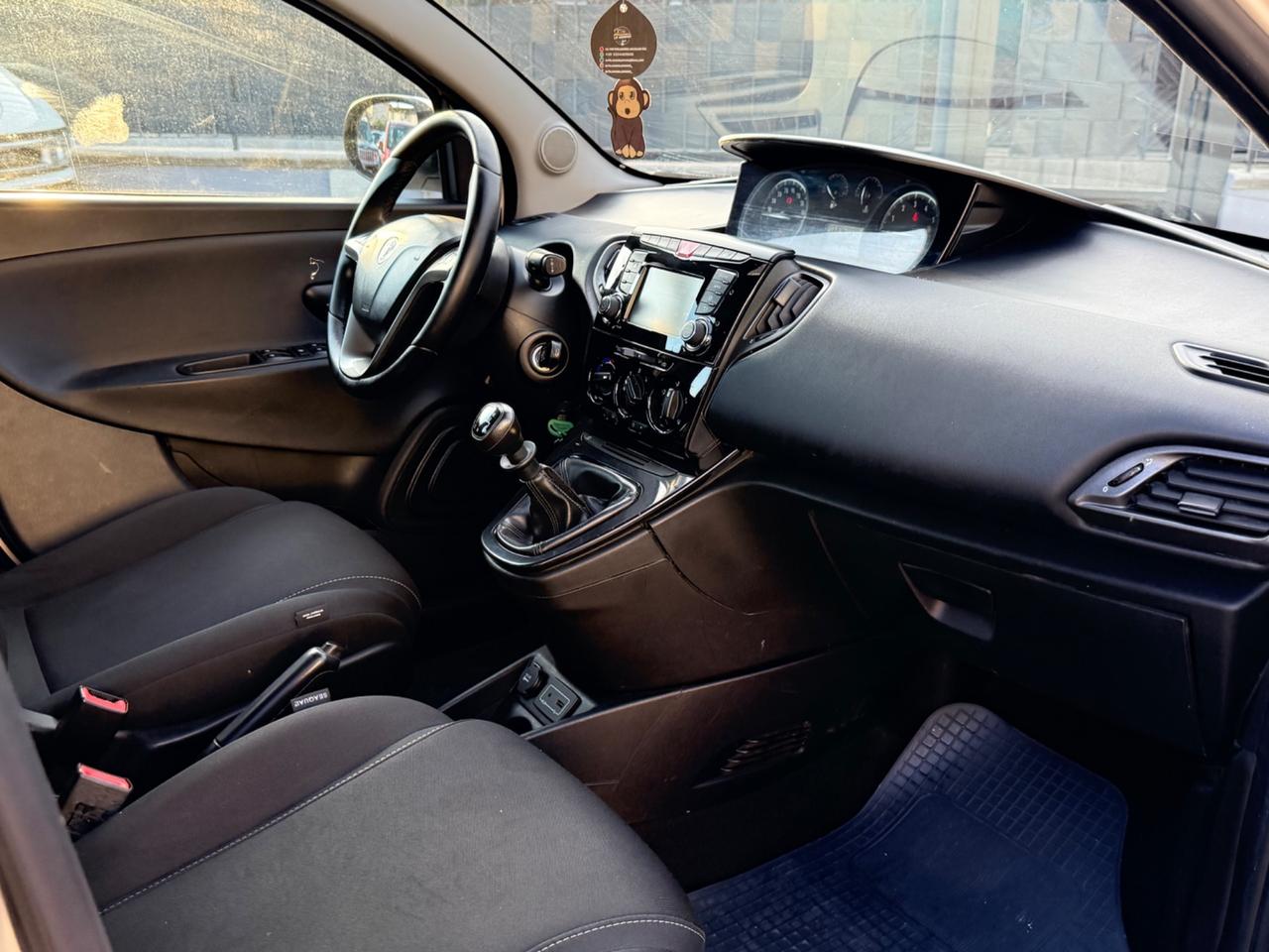 Lancia Ypsilon 1.2 Benz/Gpl 69 CV 5 porte Gold
