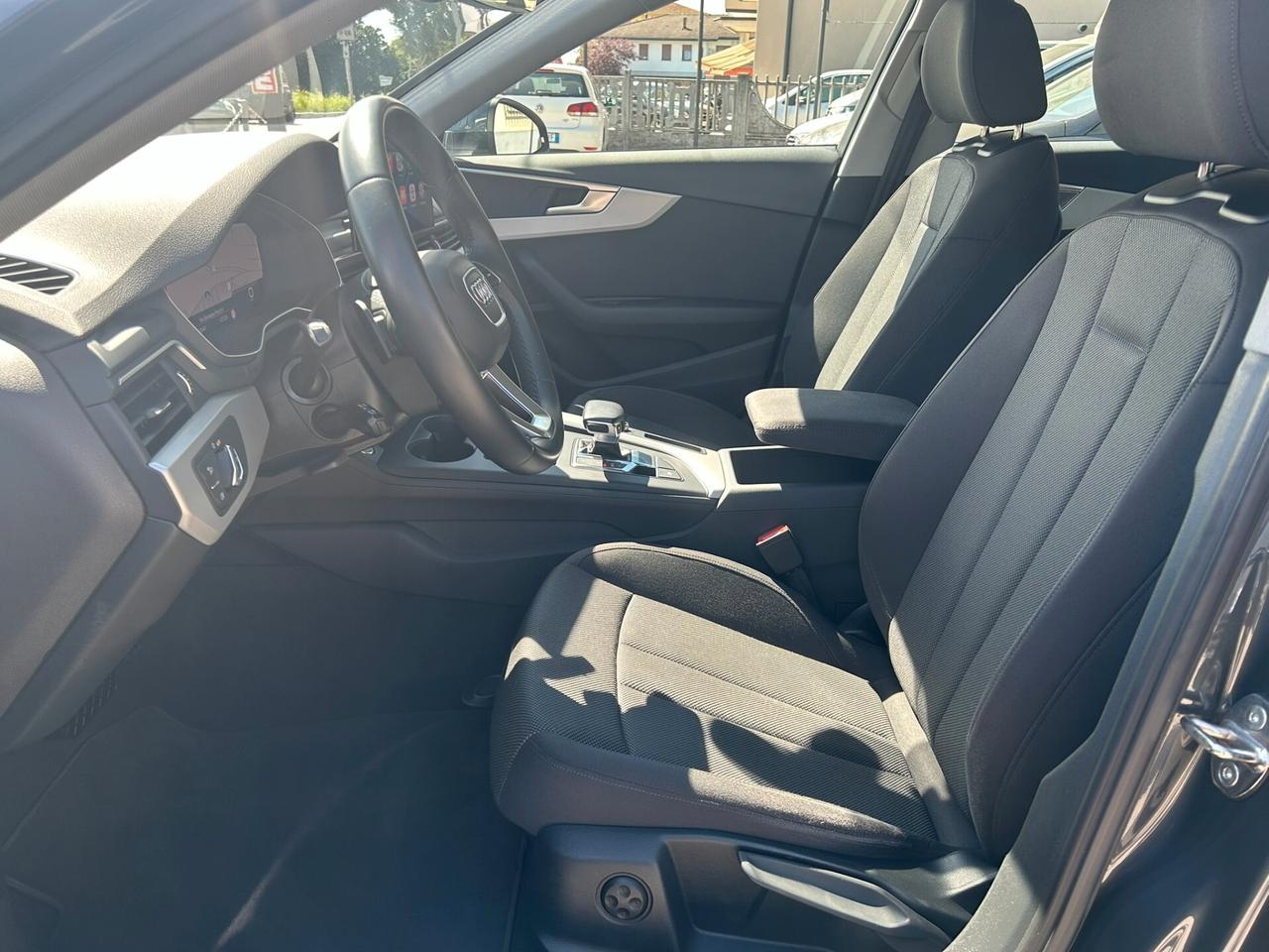 AUDI A4 Avant 35 2.0TDI 163CV S-Tronic Business - GANCIO TRAINO