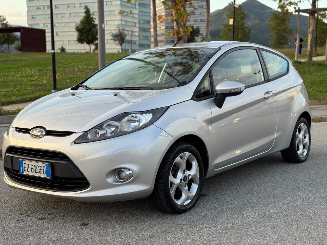 FORD FIESTA 1.2 BENZINA EURO 5B GARANTITA 12 MESI