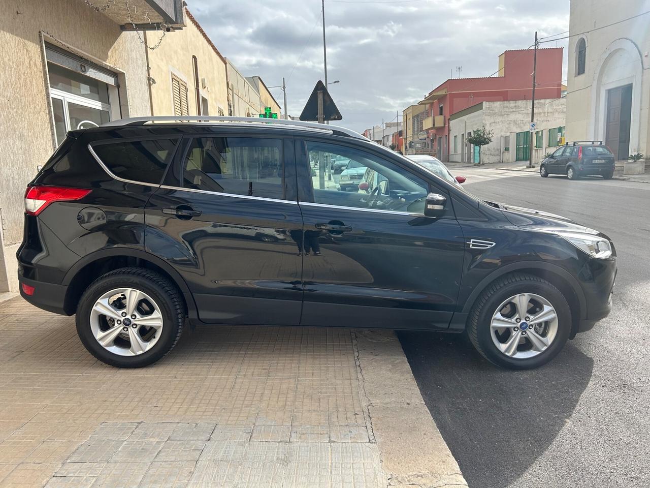 Ford Kuga 2.0 TDCI 120 CV S&S 2WD Titanium