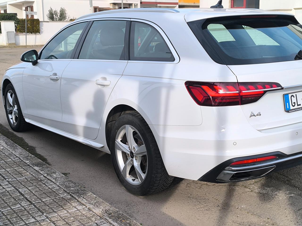 AUDI A4 AVANT BUSINESS PLUS 2.0 TDI 136cv 11/2022 TAGLIANDI AUDI
