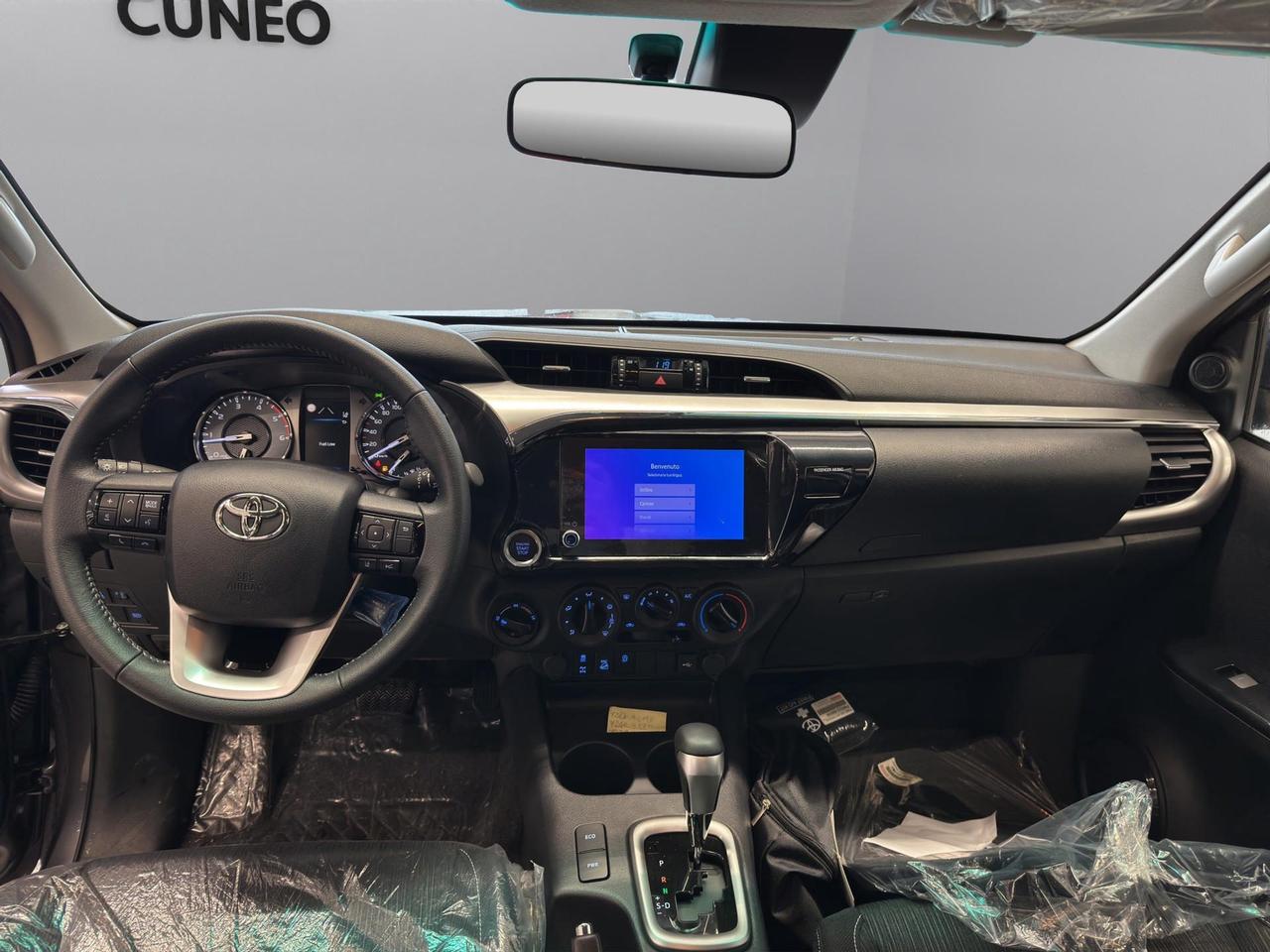 Toyota Hilux Double Cab Lounge 2.4D 150 CV 6
