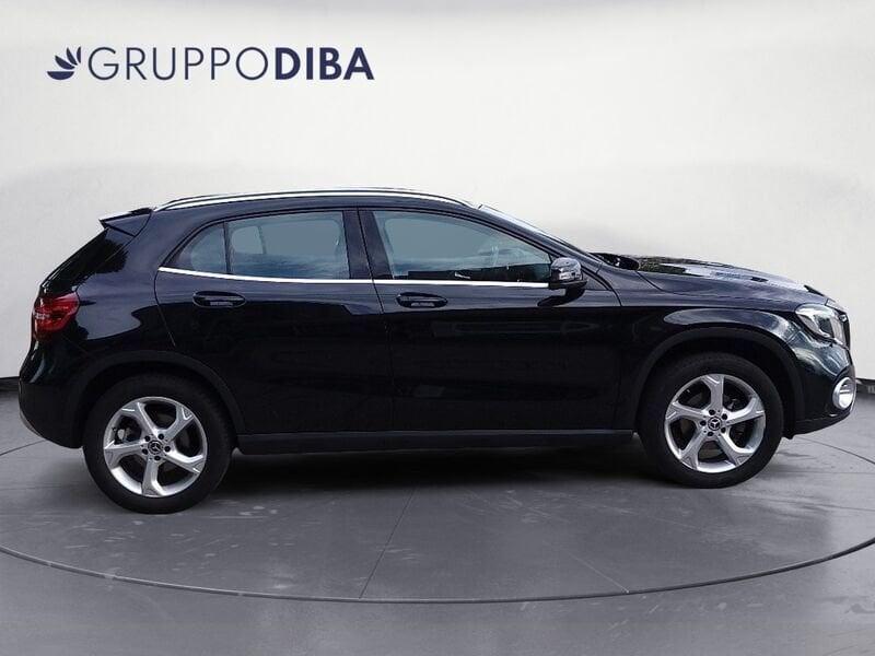 Mercedes-Benz GLA GLA-X156 2017 Benzina 180 Sport